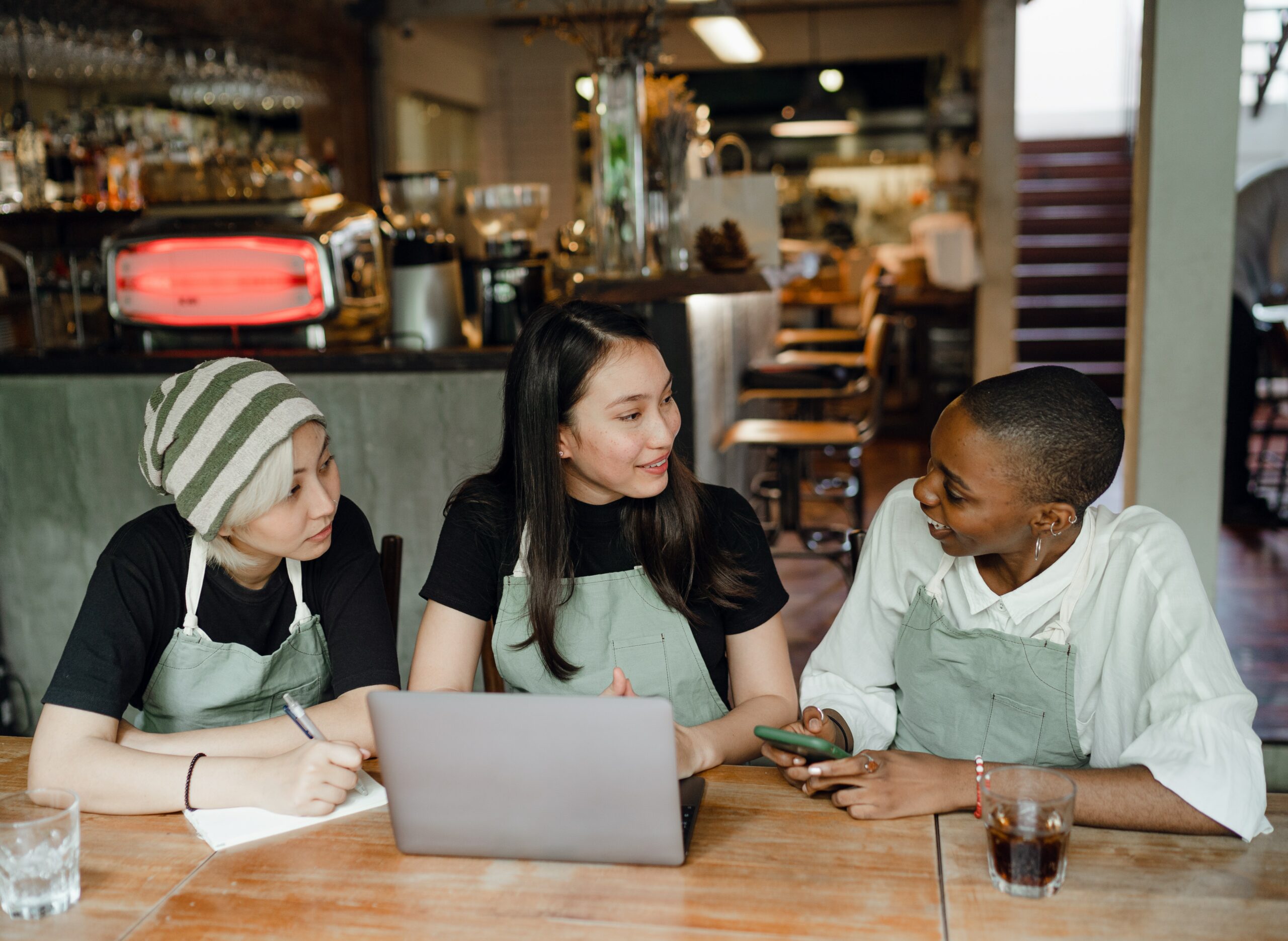 Building A Strong Restaurant Employee Culture Orders co