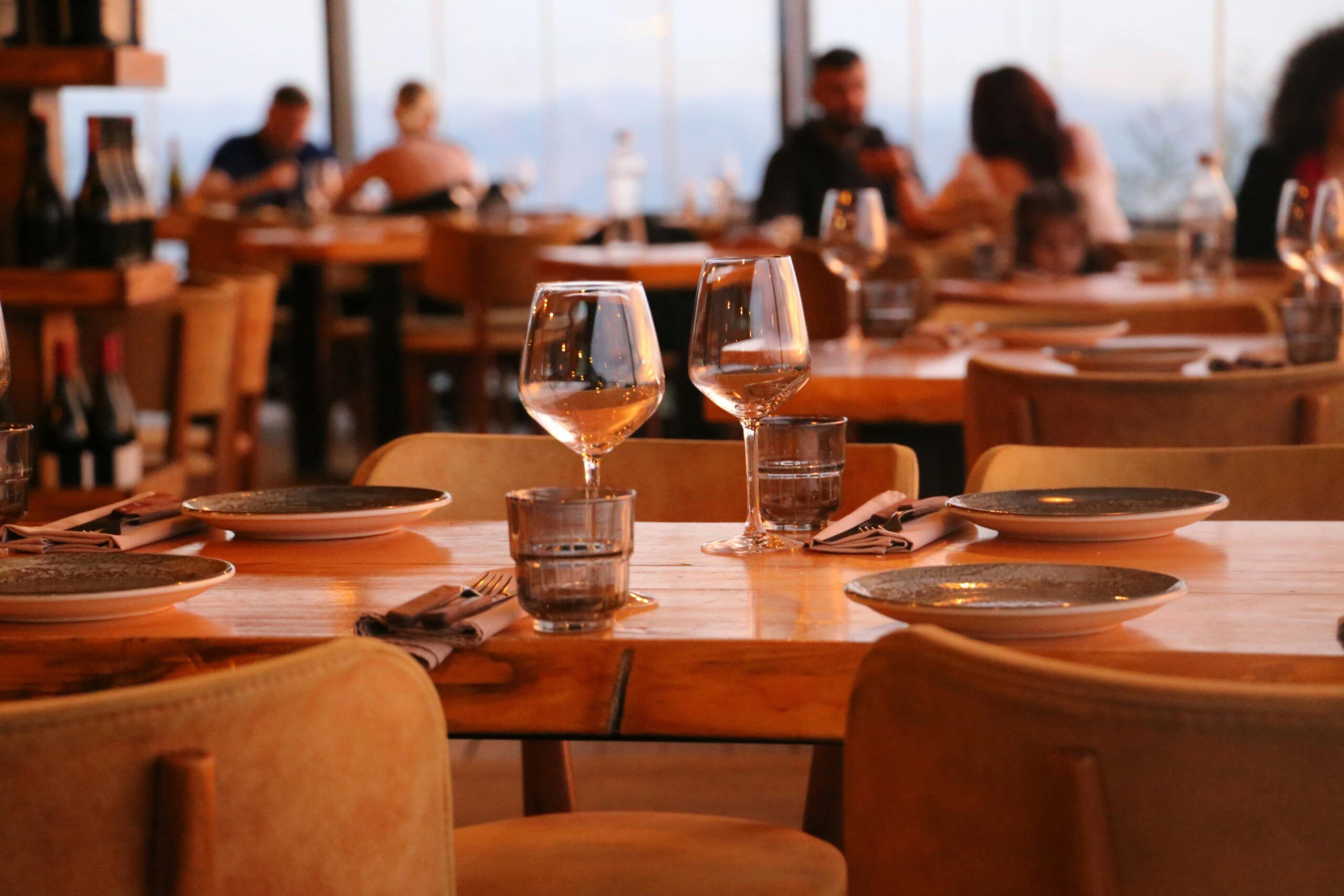 7 Tips For Managing Restaurant Delivery Orders Efficiently During Peak Hours